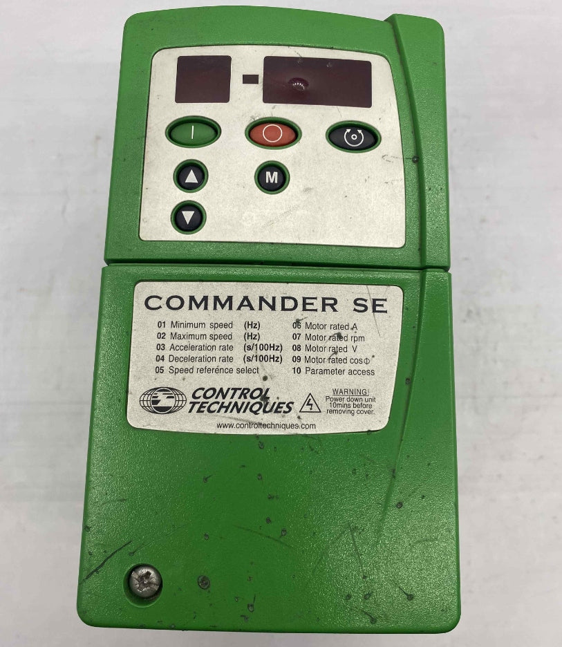CONTROL TECHNİQUES COMMANDER SE 11200055 0.55KW 220V SÜRÜCÜ