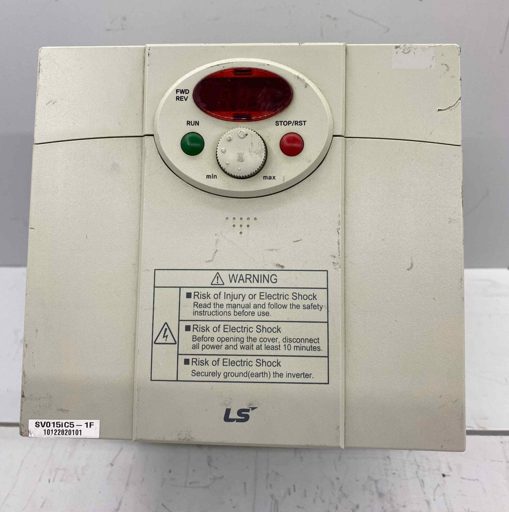 LS SV015İC5-1F 1.5KW 220V FİLTRELİ SÜRÜCÜ