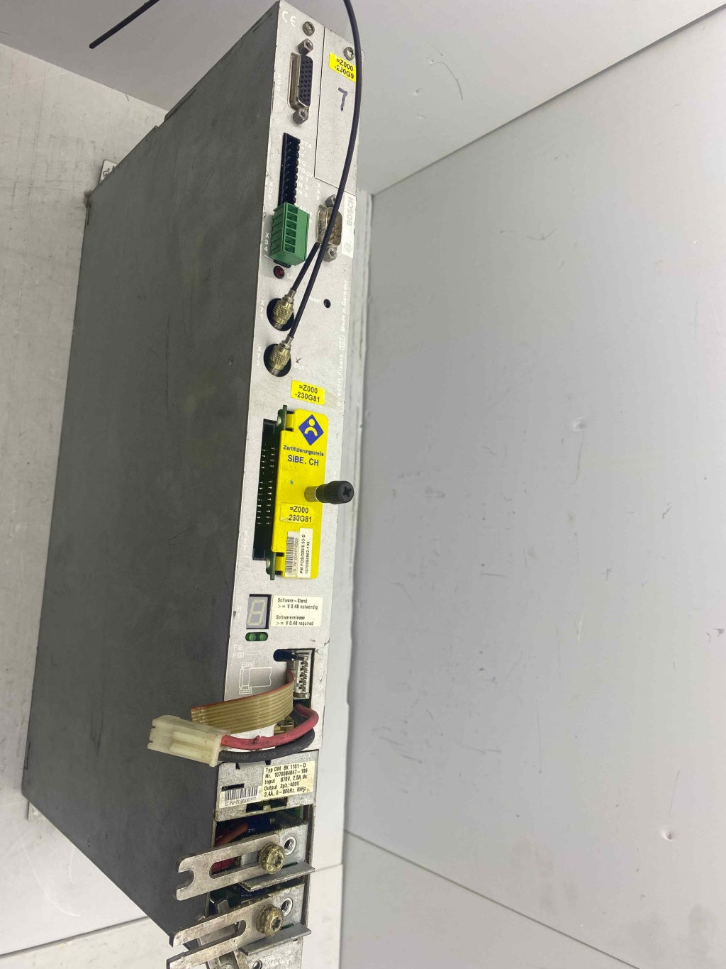 BOSCH  DM 8K 1101-D SERVO SÜRÜCÜ 2.4A 380V SERVO SÜRÜCÜ