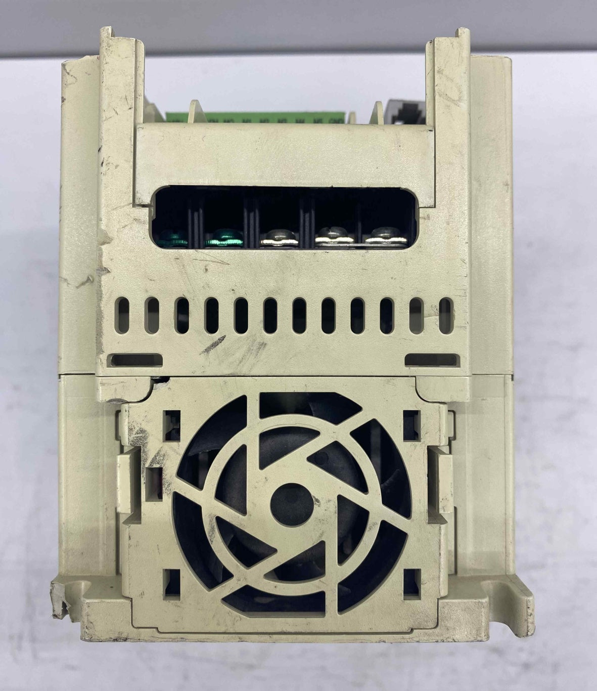 DELTA VFD015S21D  1.5KW 220V  SÜRÜCÜ