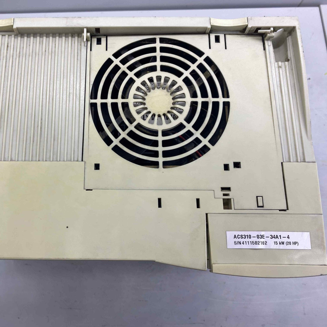 ABB ACS310-03E-34A1-4 15KW 380V SÜRÜCÜ