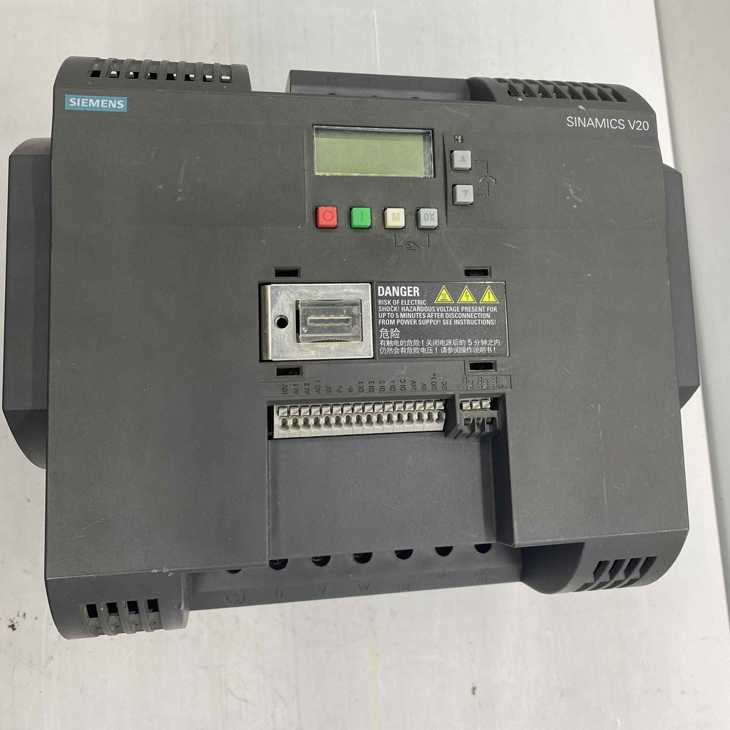 SIEMENS 6SL3210-5BE27-5UV0 7.5KW 380V SÜRÜCÜ