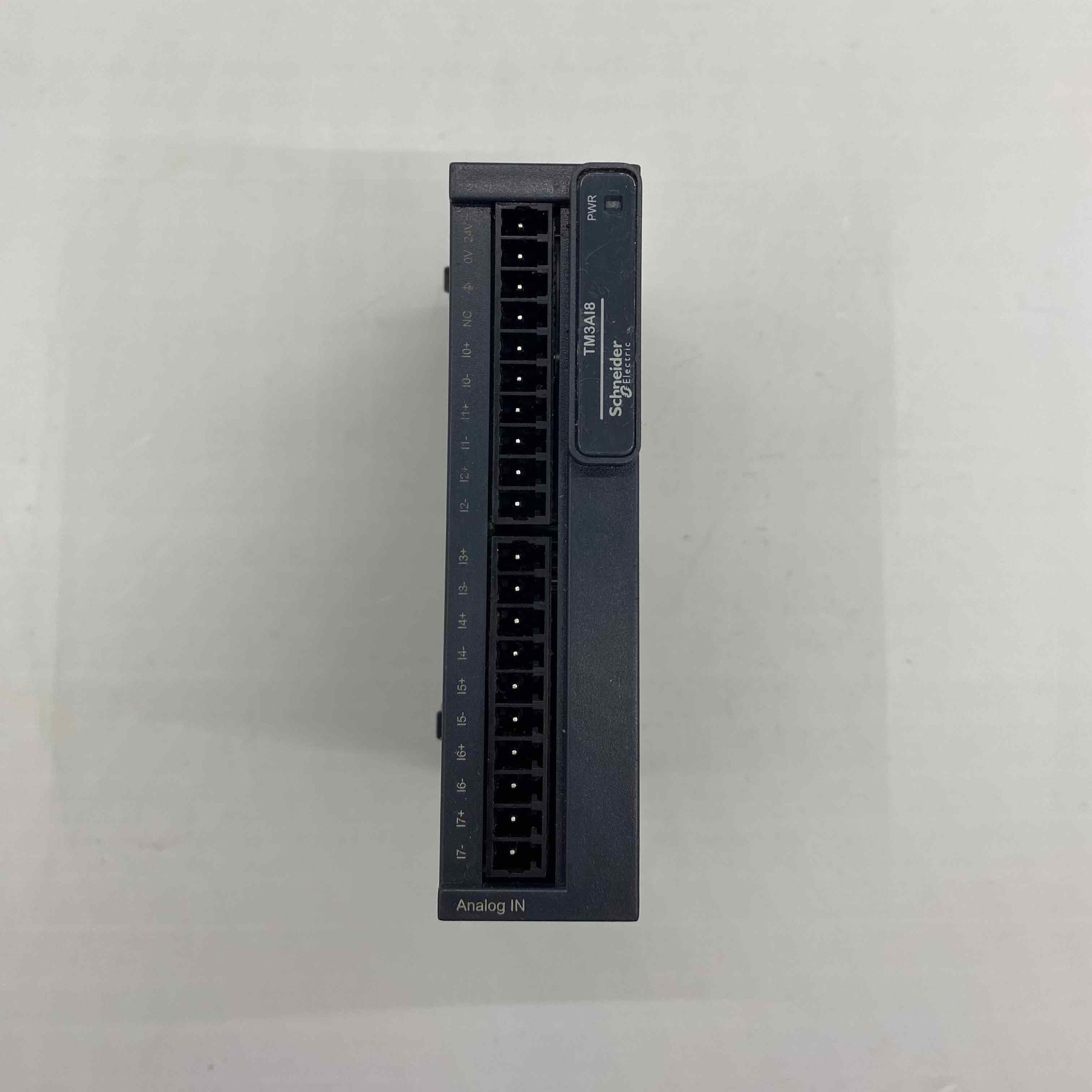 SCHNEİDER TM3A18 ANALOG GİRİŞ PLC