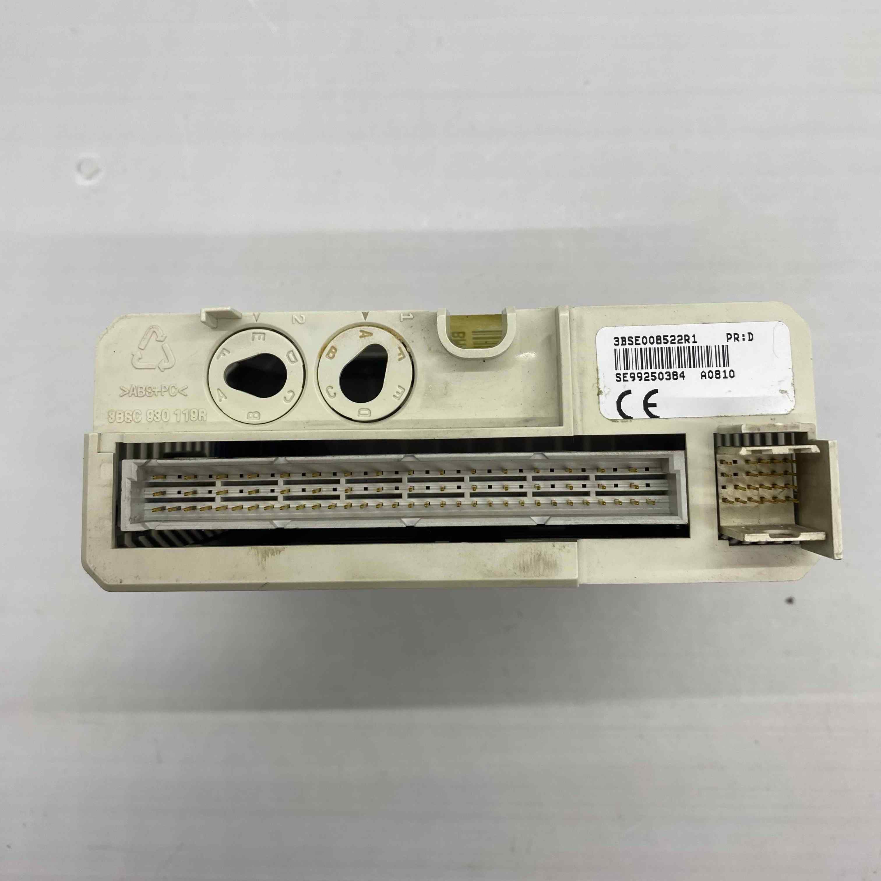 ABB 3BSE008522R1  ANALOG OUTPUT PLC
