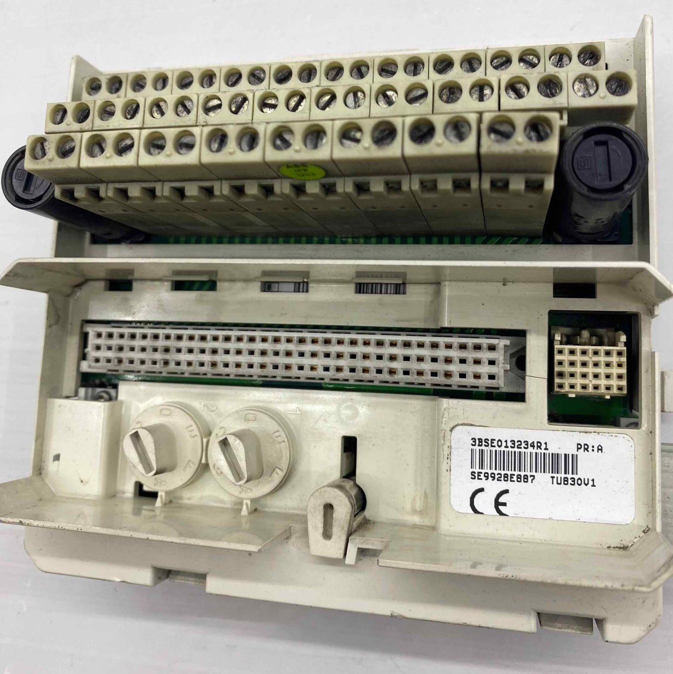 ABB 3BSE013234R1  PLC TERMİNAL BLOĞU