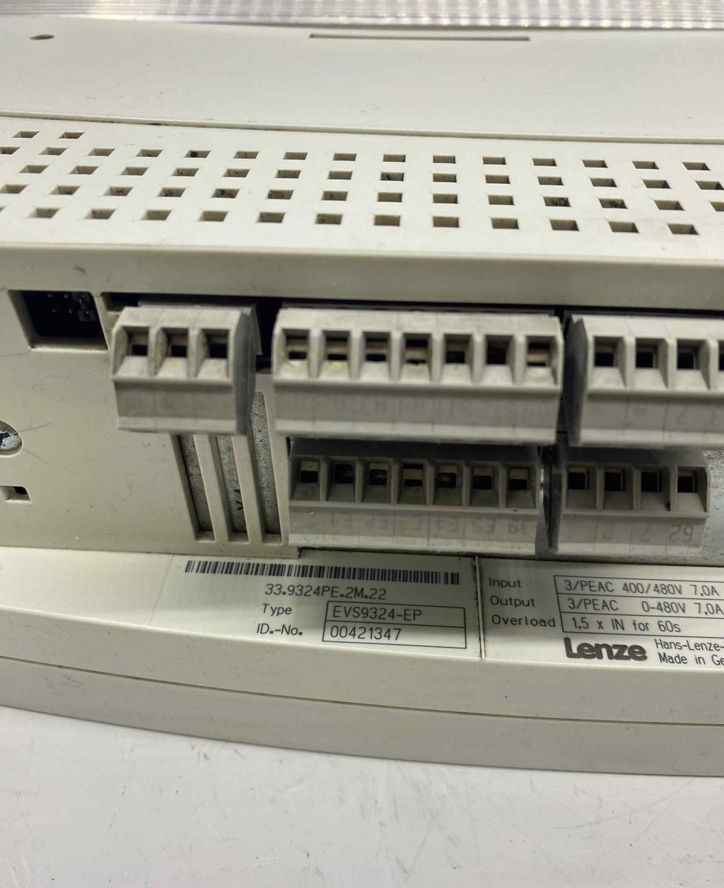 LENZE EVS9324-EP 3KW 380  SERVO SÜRÜCÜ