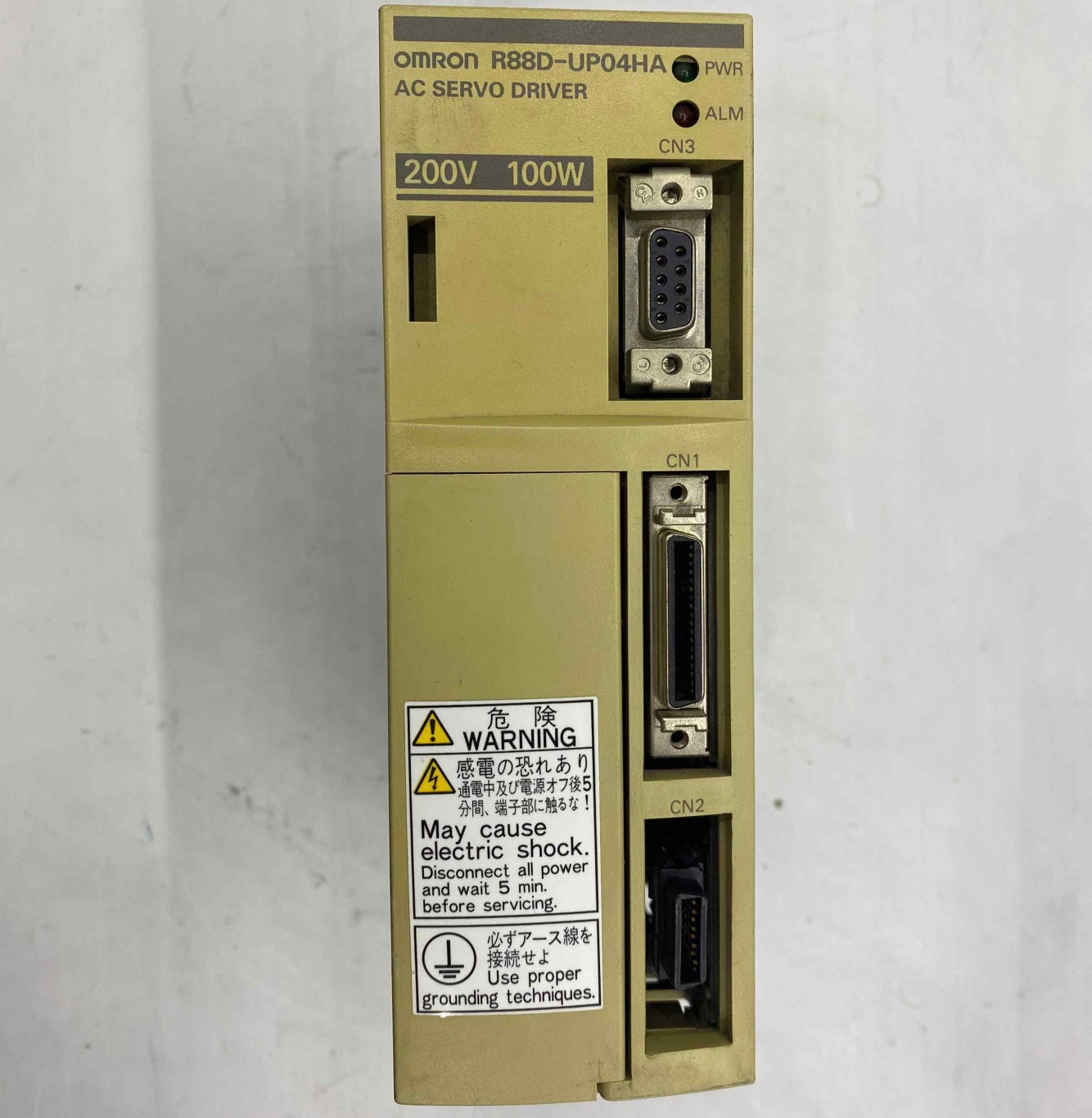 OMRON R88D-UP04HA 0.10KW 220V SERVO SÜRÜCÜ