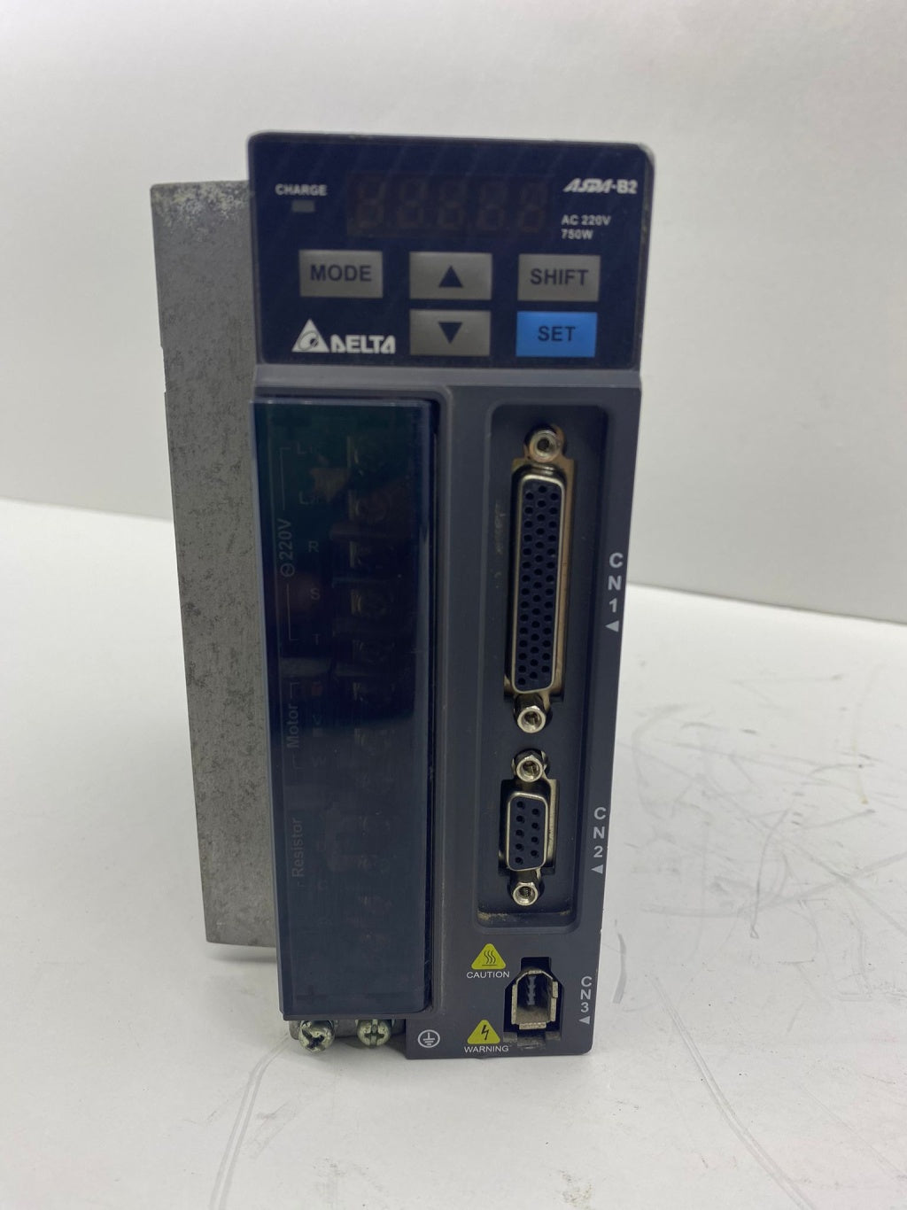 DELTA ASD-B2-0721-B 0.75KW 220V SERVO SÜRÜCÜ