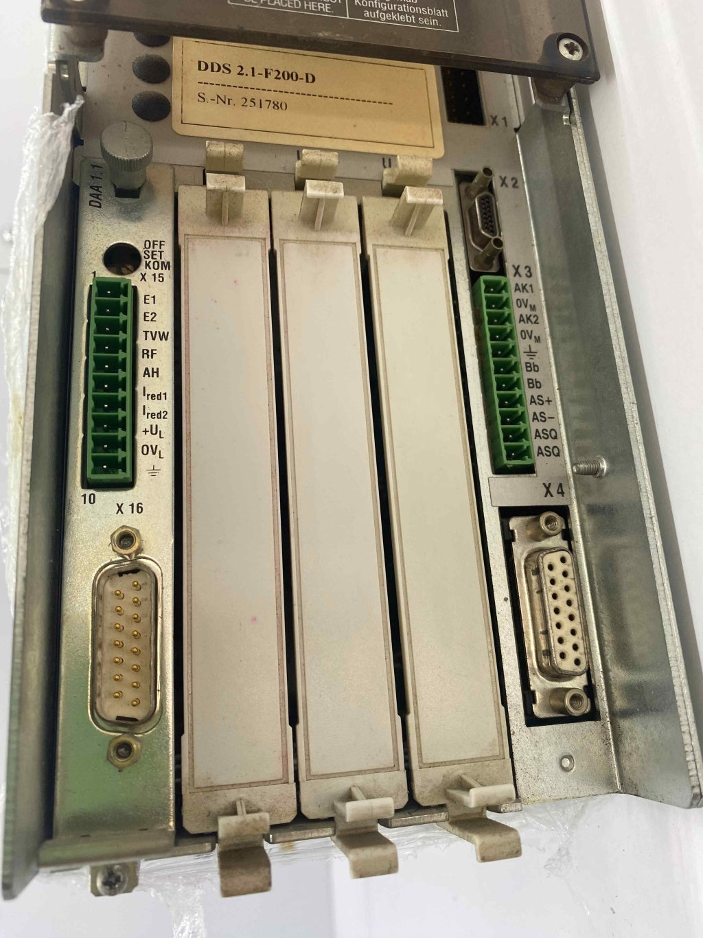 INDRAMAT DDS 2.1-F200-DA02-00  SERVO SÜRÜCÜ