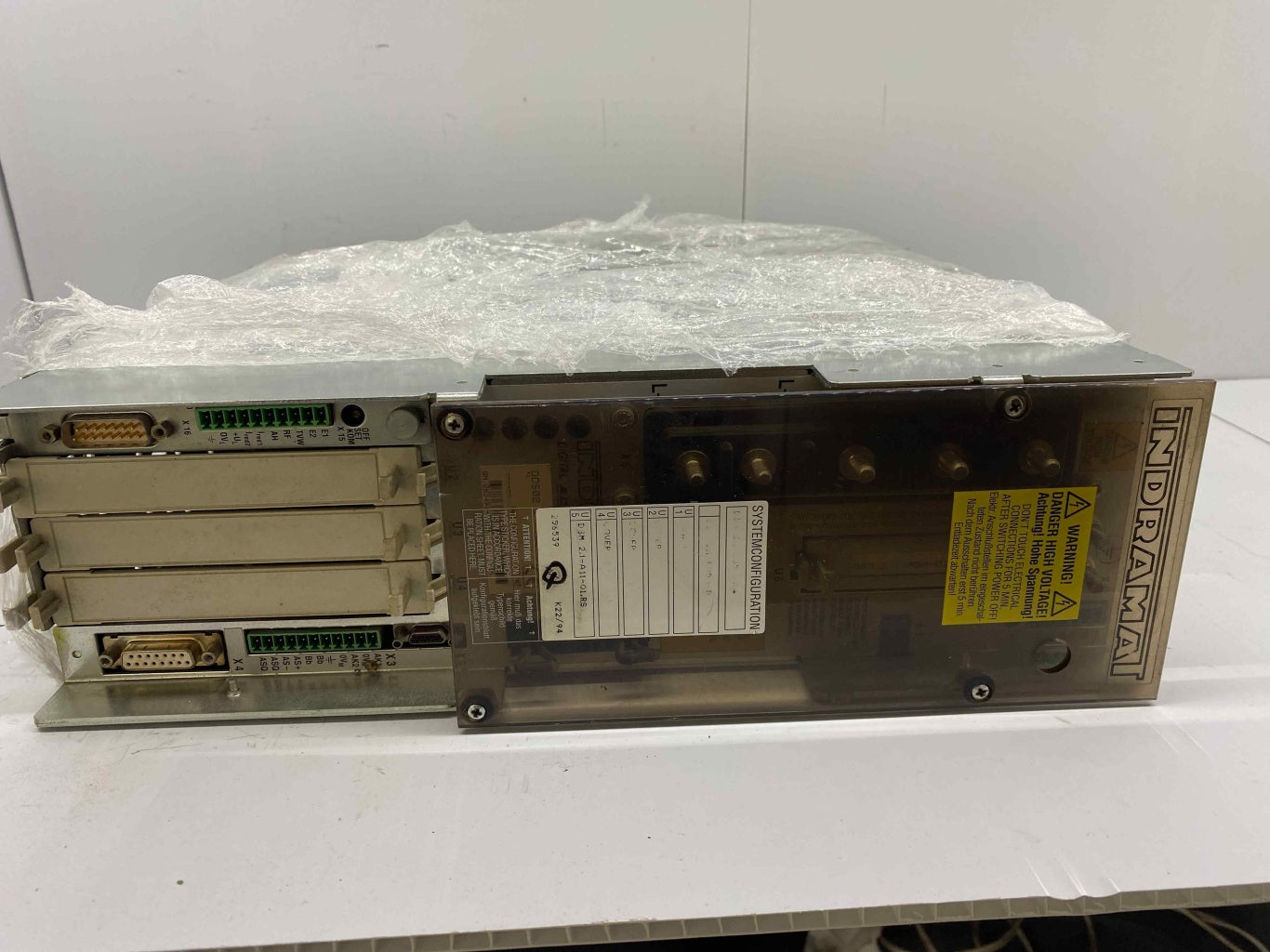 INDRAMAT DDS02.1-F 100-D  SERVO SÜRÜCÜ
