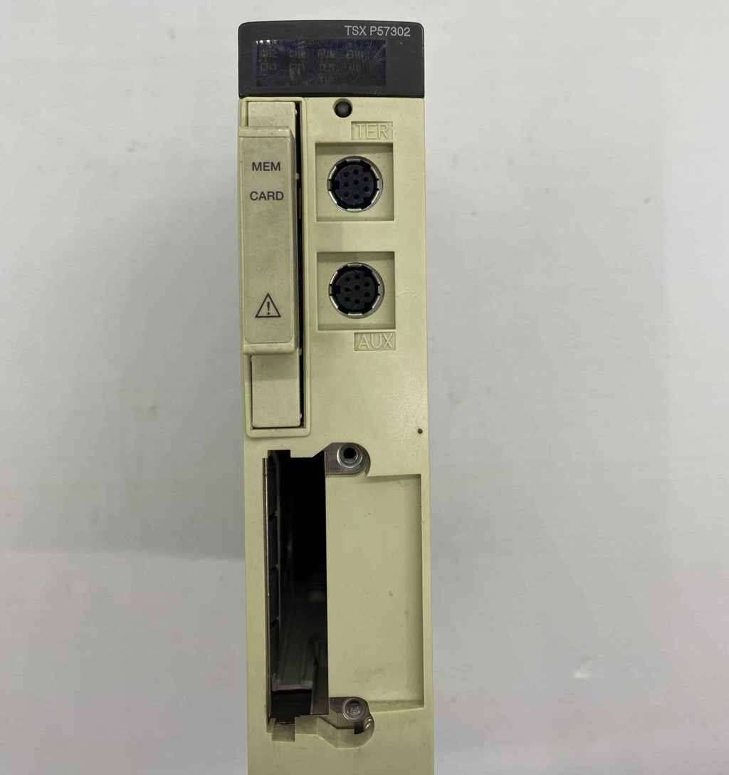 SCHNEİDER TSX P57302  PLC