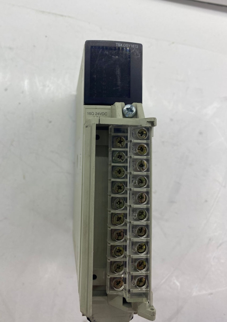 SCHNEİDER TSXDSY16T2  PLC
