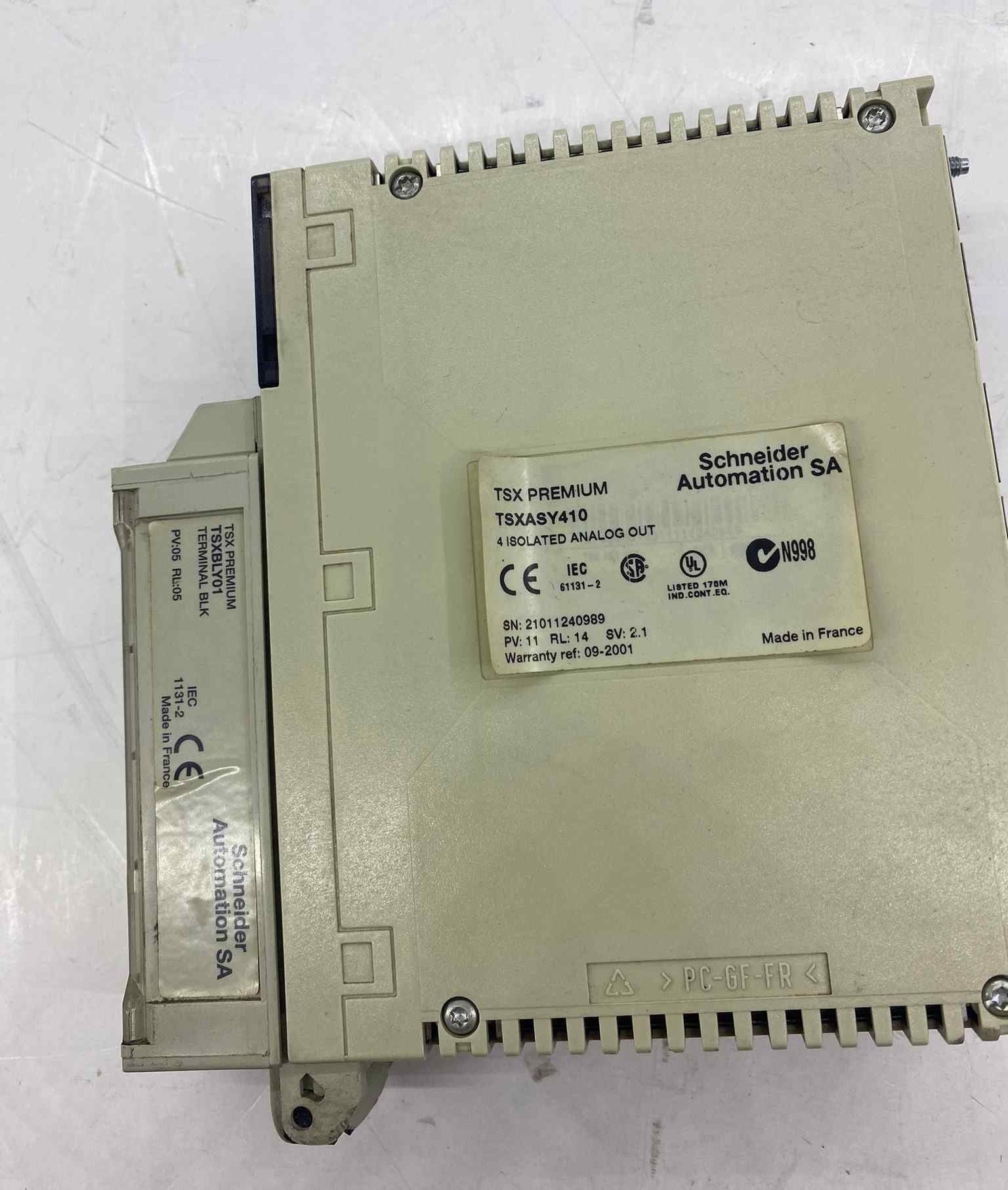 SCHNEİDER TSXASY410 ANALOG OUTPUT PLC