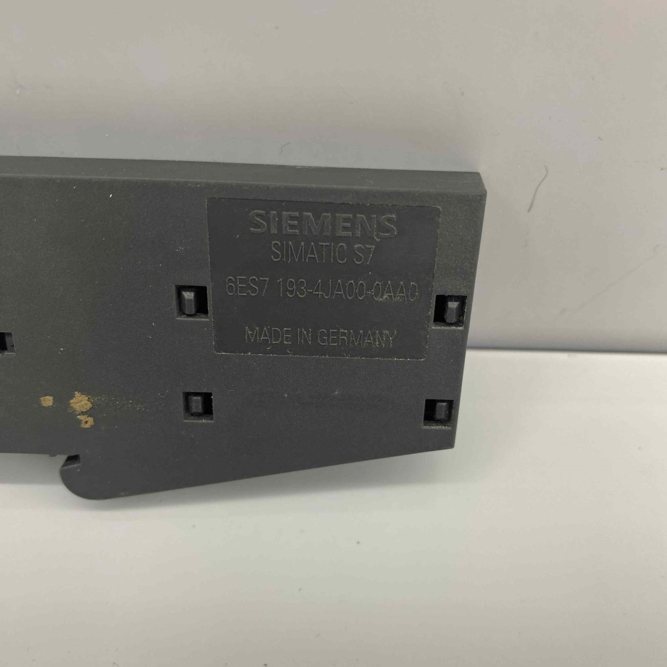 SIEMENS 6ES7 193-4JA00-0AA0 6ES7193-4JA00-0AA0 PLC RACK SONLANDIRMA PLC MODUL