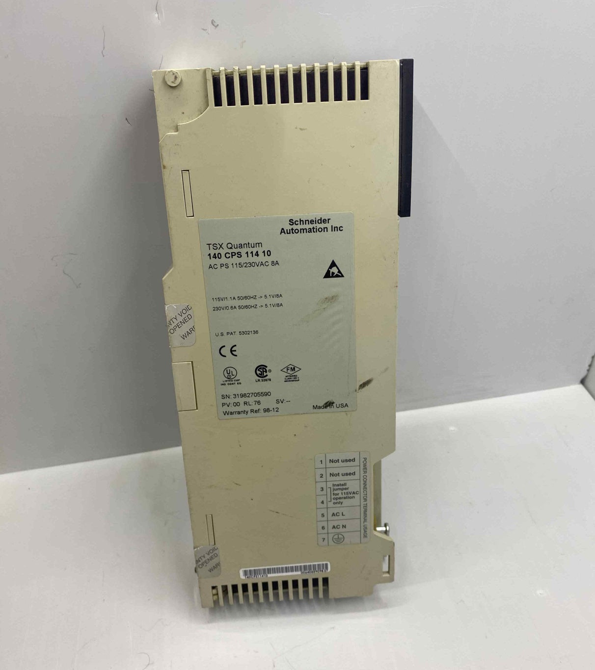 SCHNEİDER 140 CPS 114 10  PLC