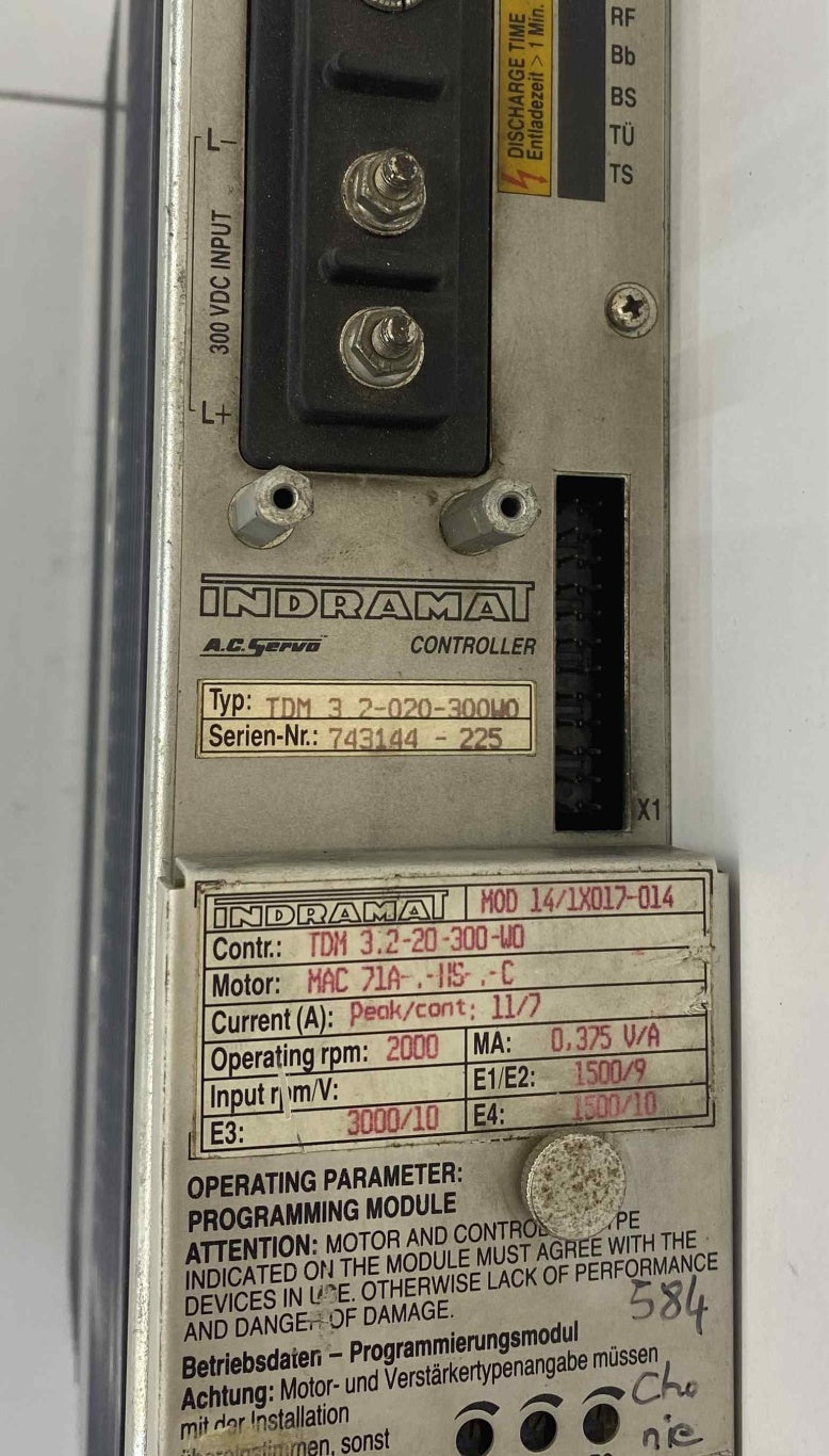 INDRAMAT TDM 3 2-020-300W0  SERVO SÜRÜCÜ