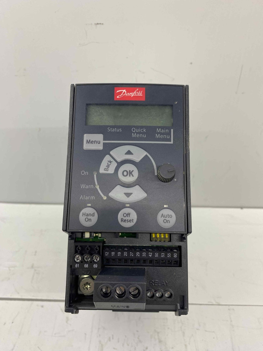 DANFOSS 132F0003 FC51 SERİSİ  0.75 KW 220V SÜRÜCÜ
