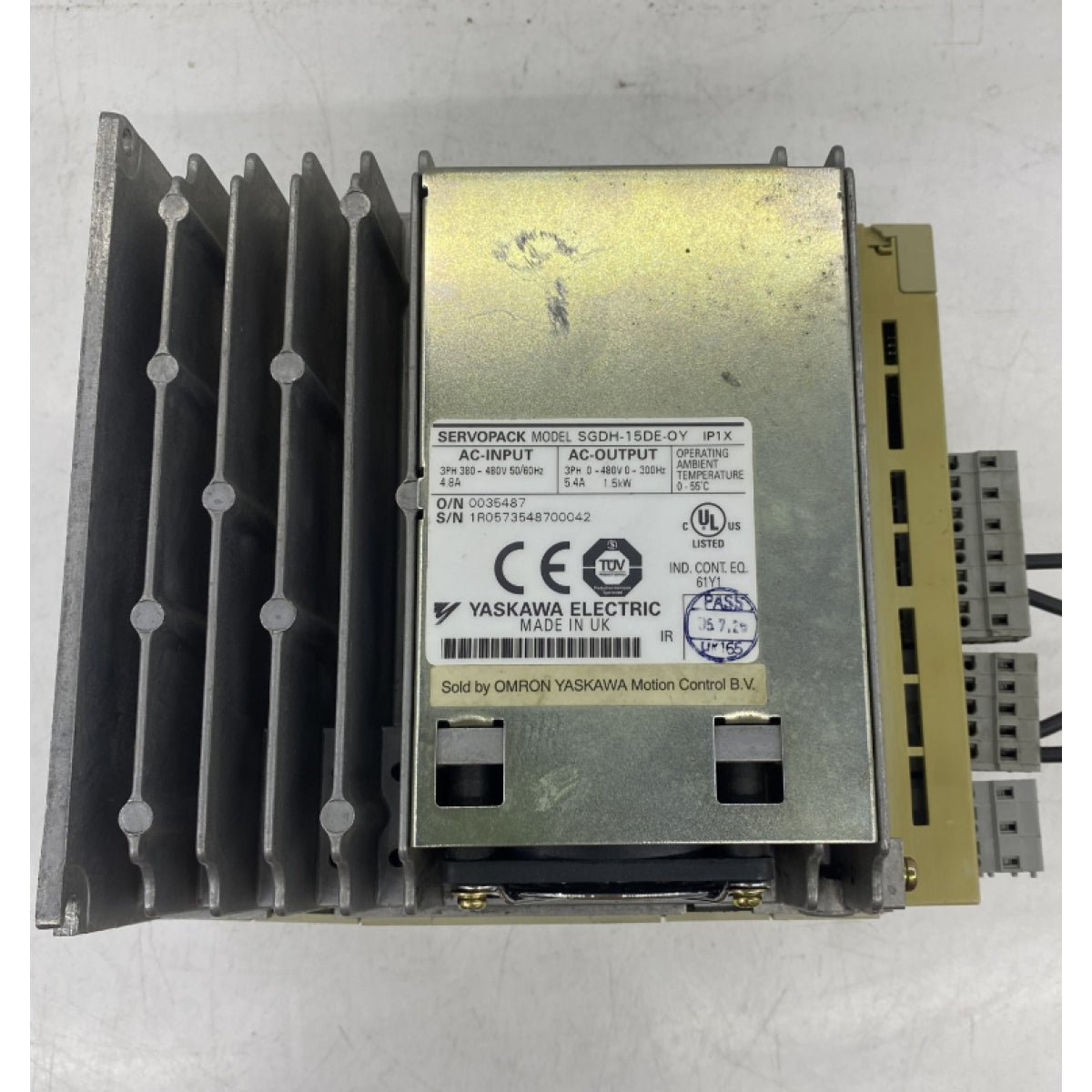 YASKAWA SGDH-15DE-OY 1.5KW 380V SERVOANTRIEB