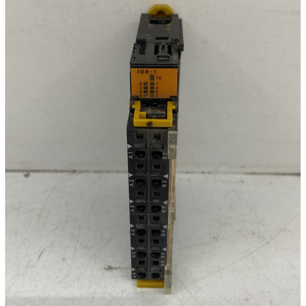 OMRON GRT1-ID8-1 PLC