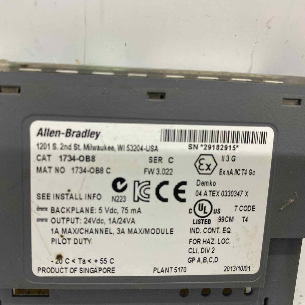 ALLEN BRADLEY 1734-OB8  PLC