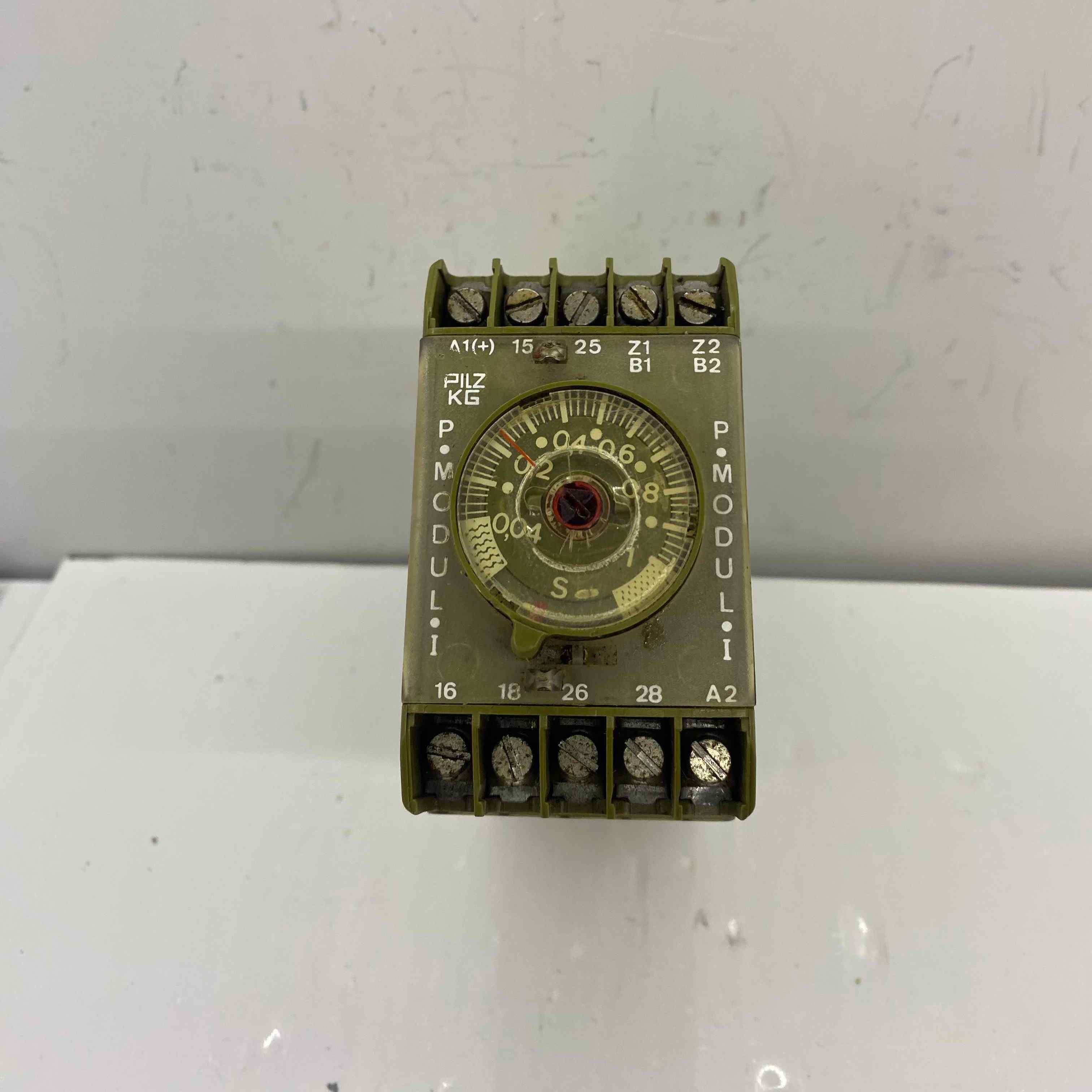 PILZ PA-1NB/220V/2UZFBM  EMNİYET RÖLESİ