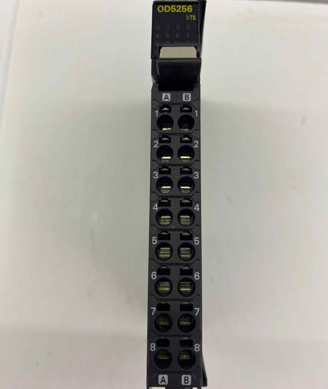 OMRON NX-OD5256  DIGITAL OUTPUT UNIT PLC MODUL