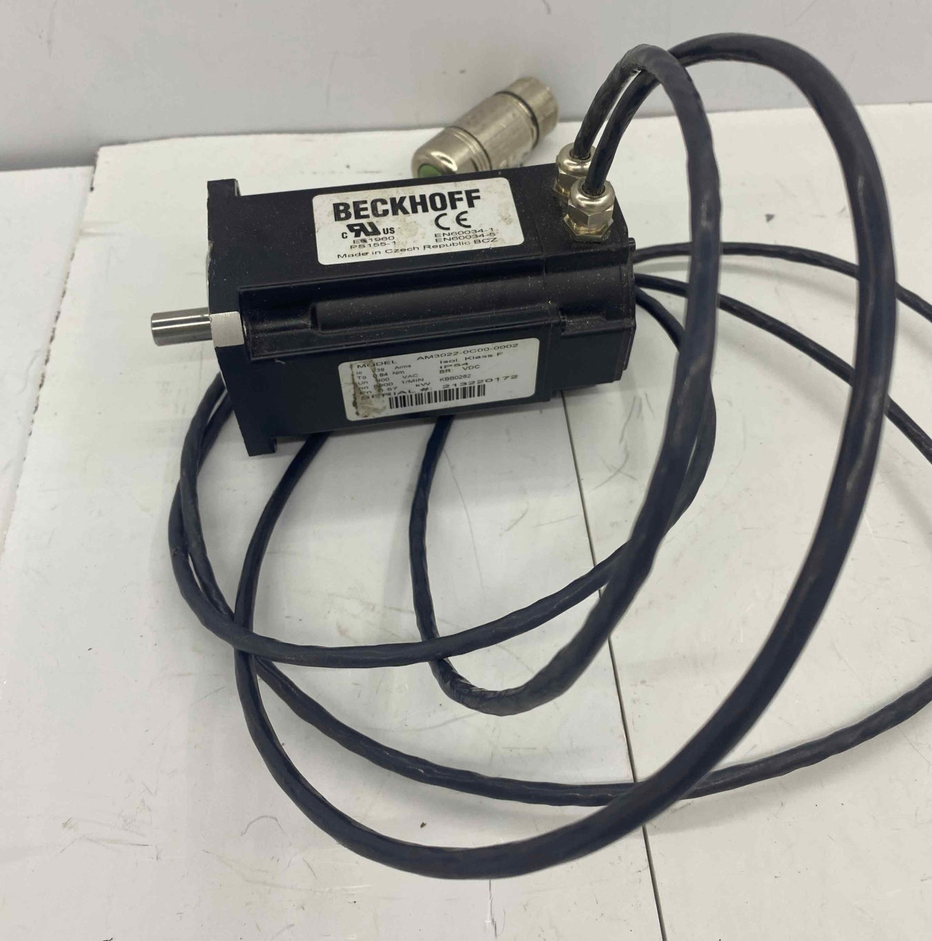 BECKHOFF AM3022-0C00-0002 0.57 KW SERVO MOTOR
