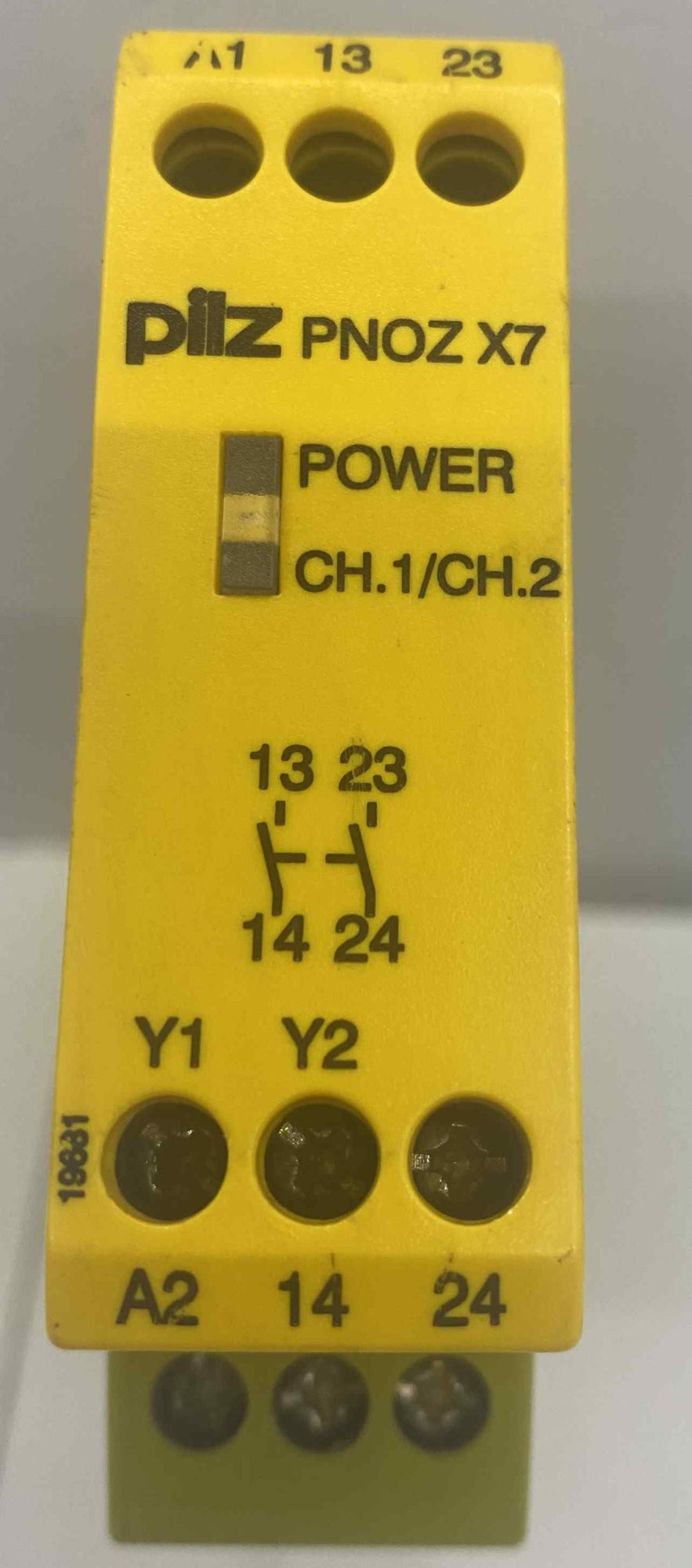 PILZ PNOZ X7 24VACDC 2N/0  EMNİYET RÖLESİ