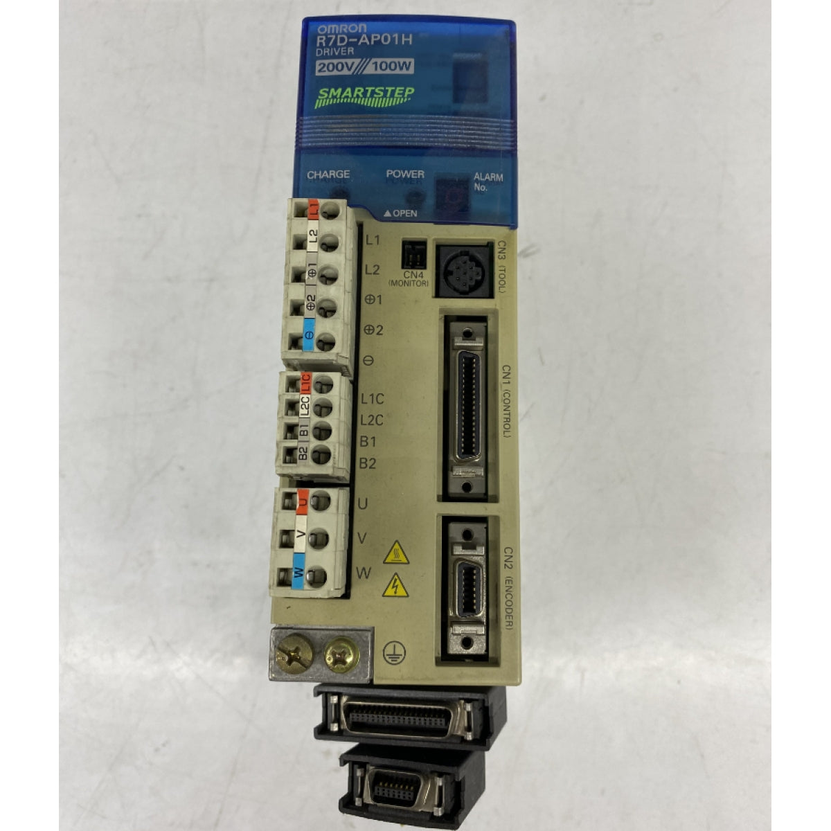 OMRON R7D-AP01H 230V 0.13KW SERVO DRIVE