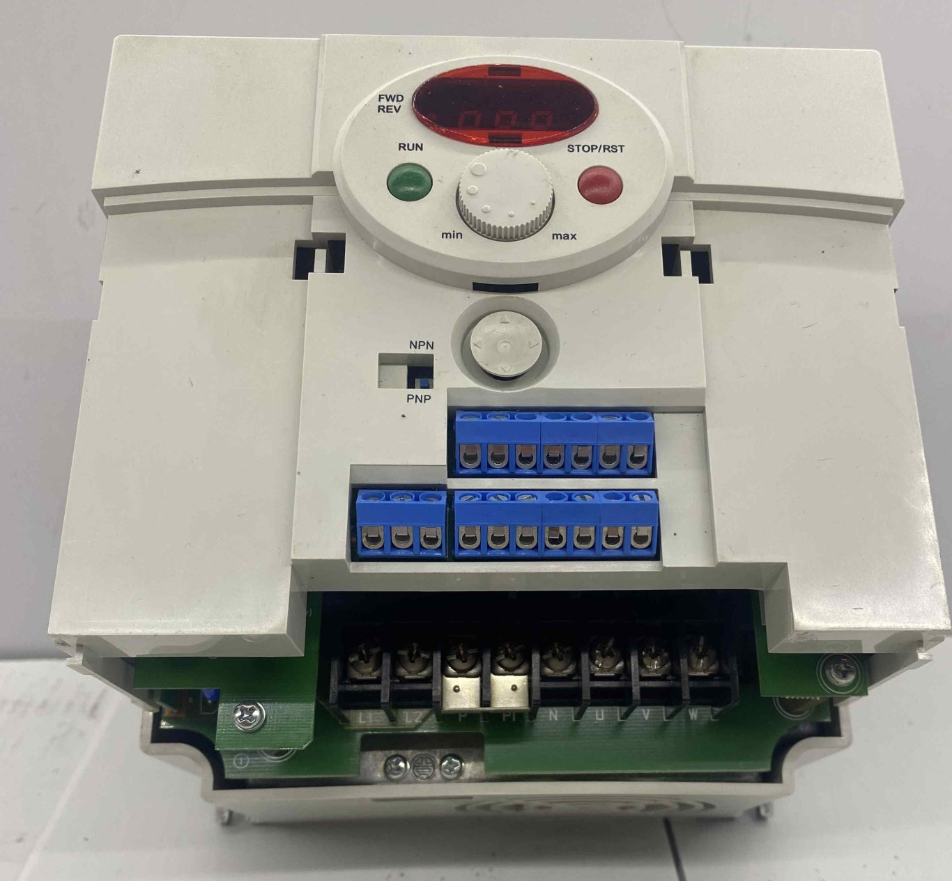 LS SV022İC5-1  230V 2.2KW  SÜRÜCÜ