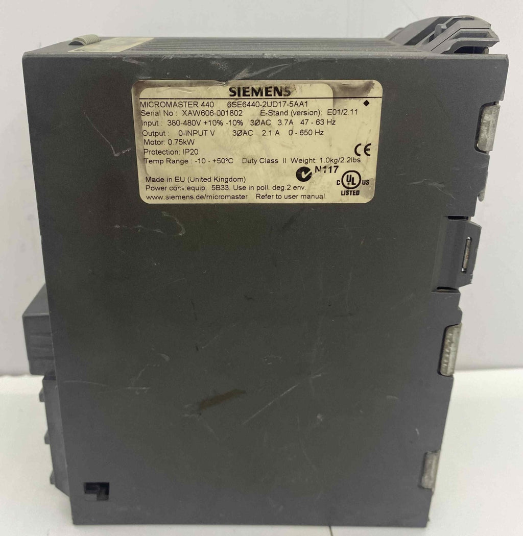 SIEMENS 6SE6 440-2UD17-5AA1 6SE6440-2UD17-5AA1 480V 0.75KW  SÜRÜCÜ