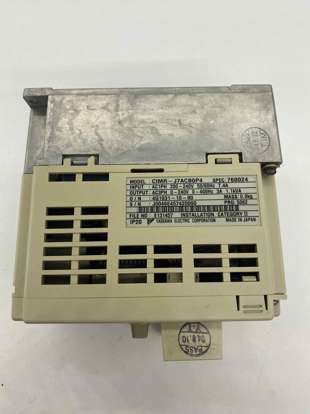 YASKAWA CIMR-J7ACB0P4  240V 0.55 KW  SÜRÜCÜ