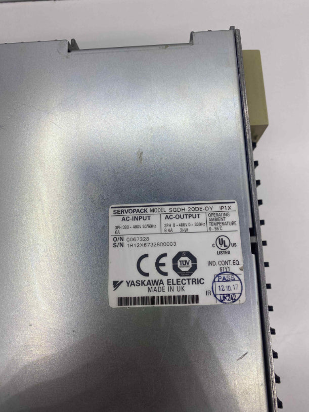 YASKAWA SGDH-20DE-OY  480V 2KW  SERVO SÜRÜCÜ