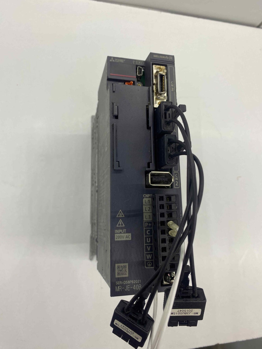 MITSUBISHI MR-JE-40B  240V 400W  SERVO SÜRÜCÜ