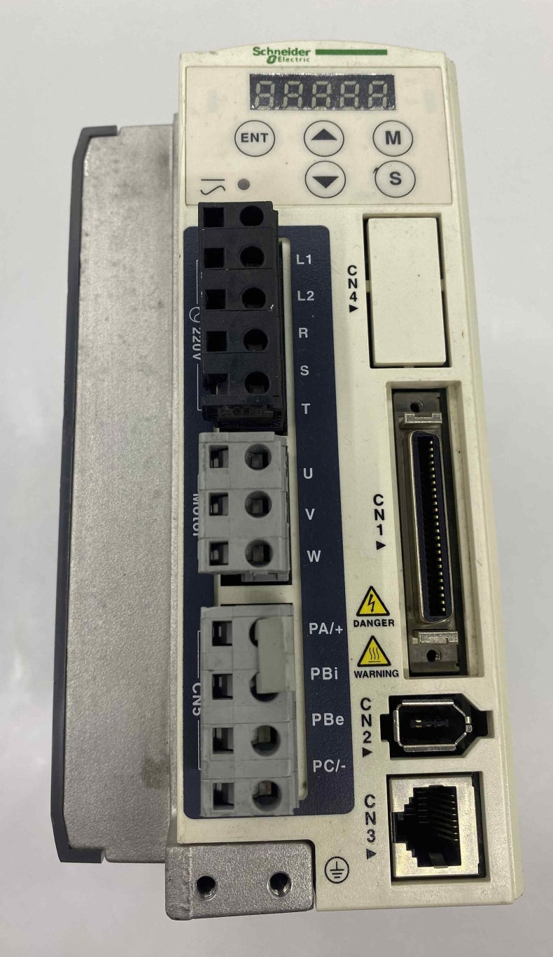 SCHNEIDER LXM23DU07M3X  230V 750W  SERVO SÜRÜCÜ