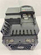 SIEMENS 6SE6 420-2UD25-5CA1 6SE6420-2UD25-5CA1 380V 5.5KW  SÜRÜCÜ