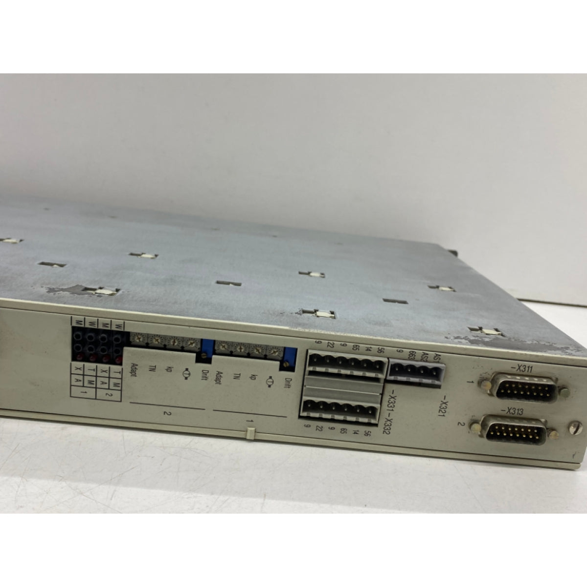 SIEMENS 6SN1123-1AB00-0AA0 SERVOANTRIEB