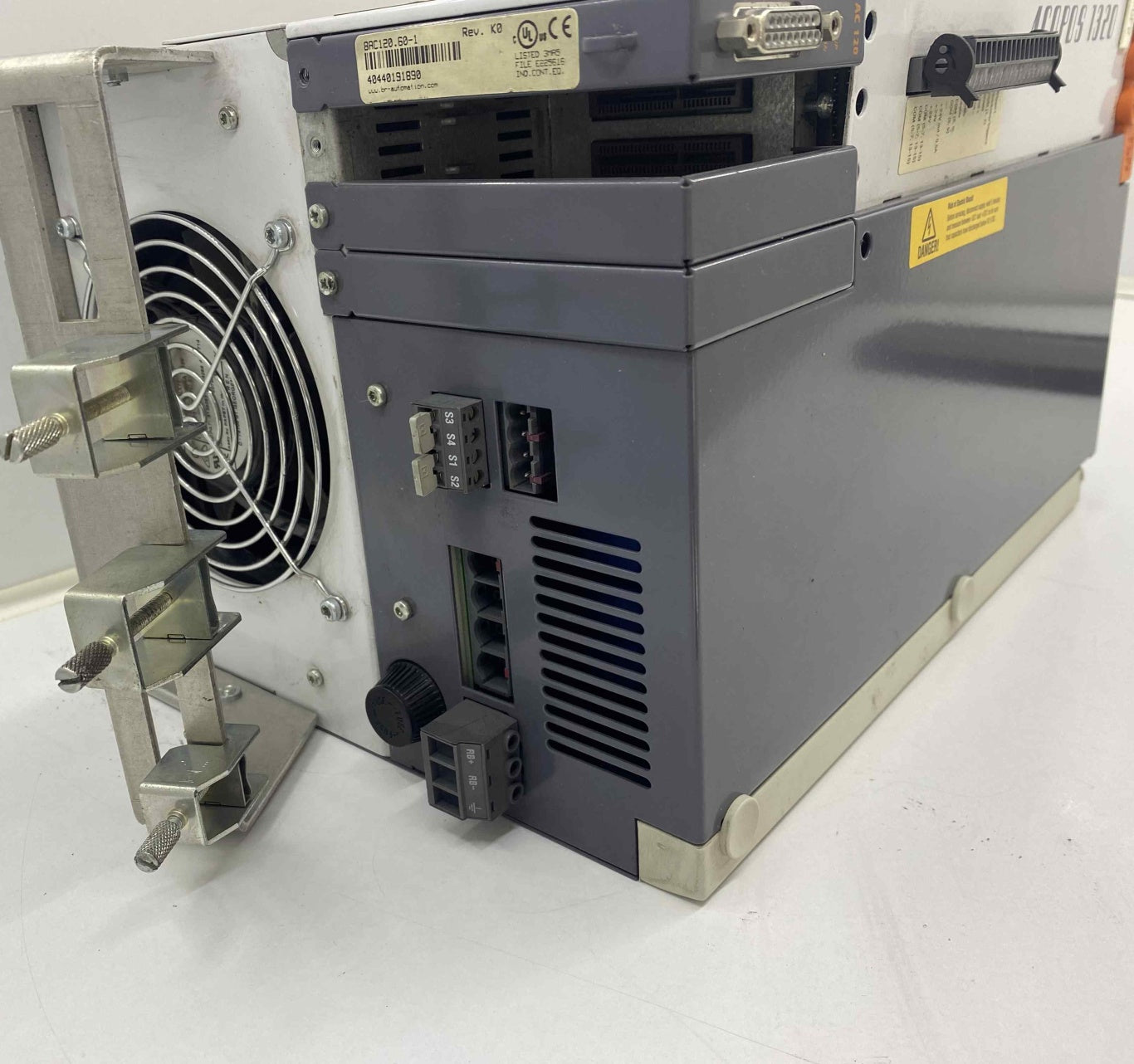B&R ACOPOS 1320 8V1320.00-2 SERVO SÜRÜCÜ