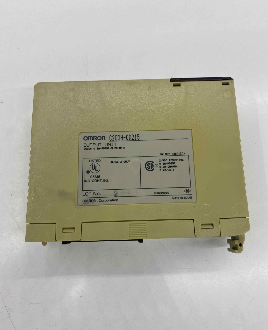 OMRON C200H-0D215 PLC