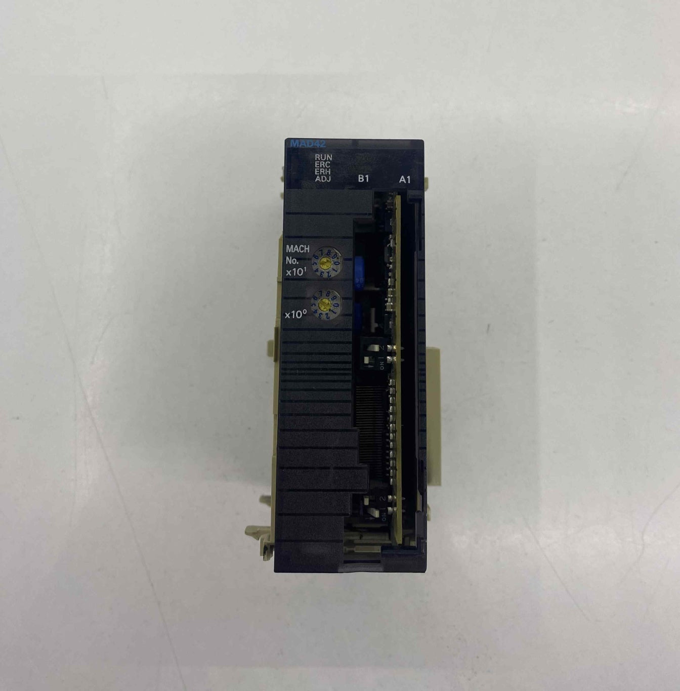 OMRON CJ1W-MAD42 PLC