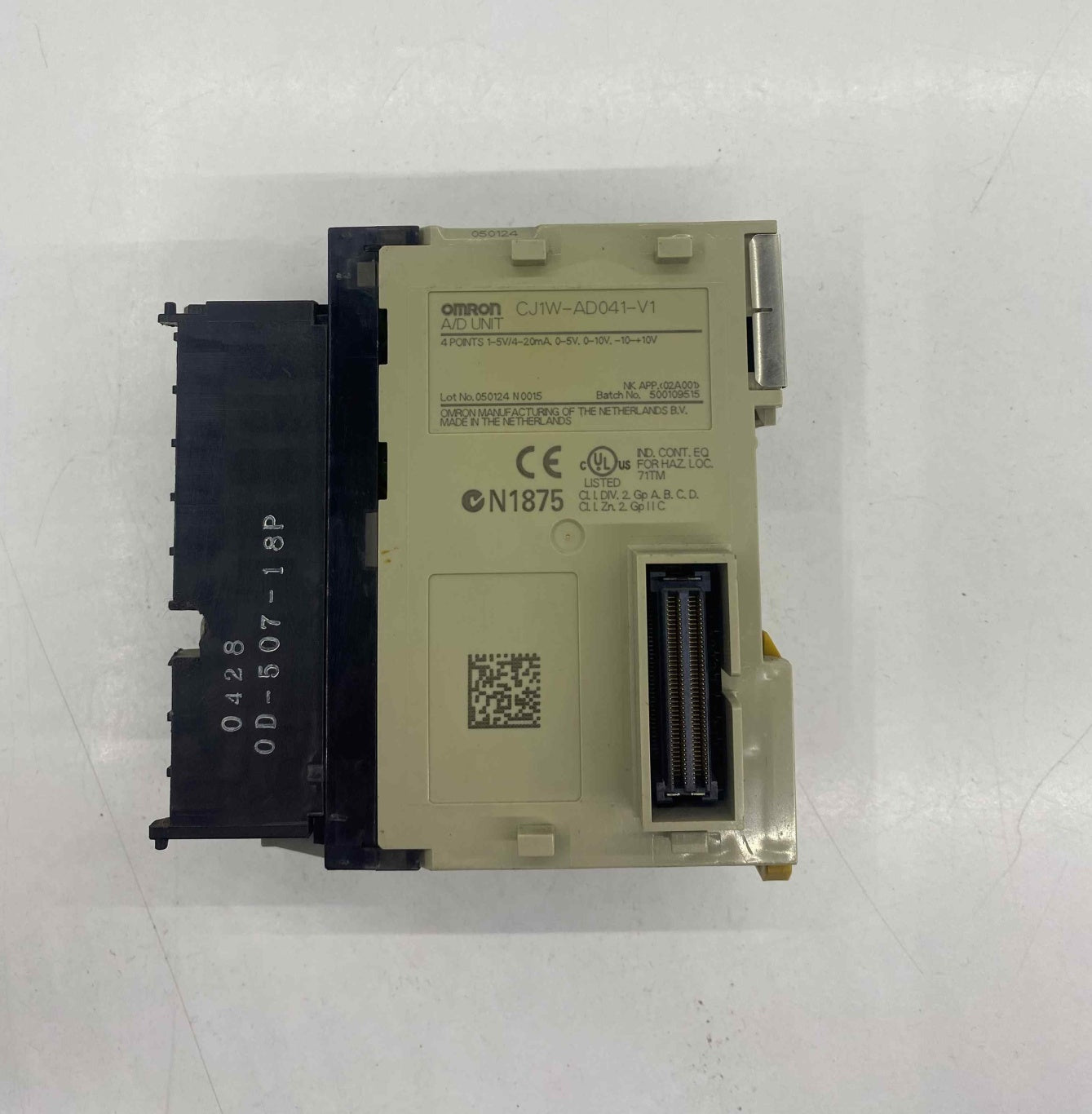 OMRON CJ1W-AD041-V1 PLC