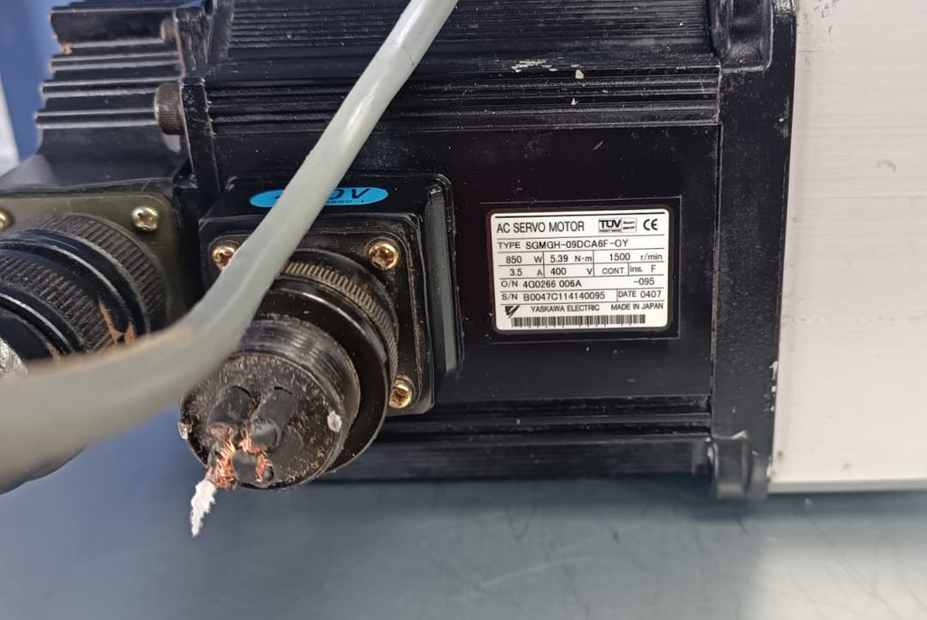 YASKAWA SGMGH-09DCA6F-OY SERVO MOTOR