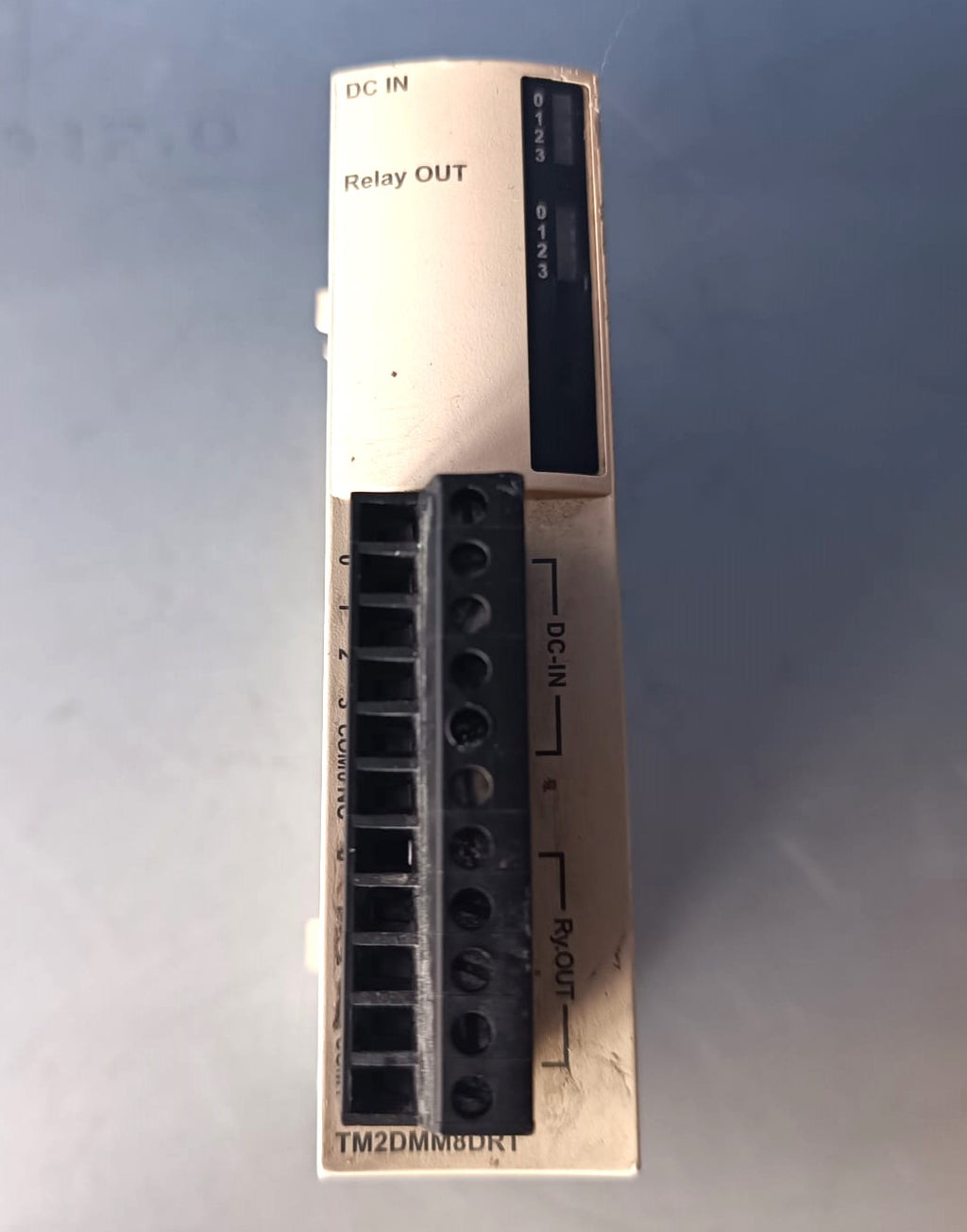 SCHNEIDER TM2DMM8DRT PLC