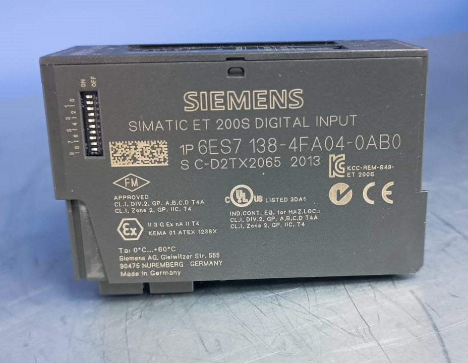 SIEMENS 6ES7 138-4FA04-0AB0 PLC