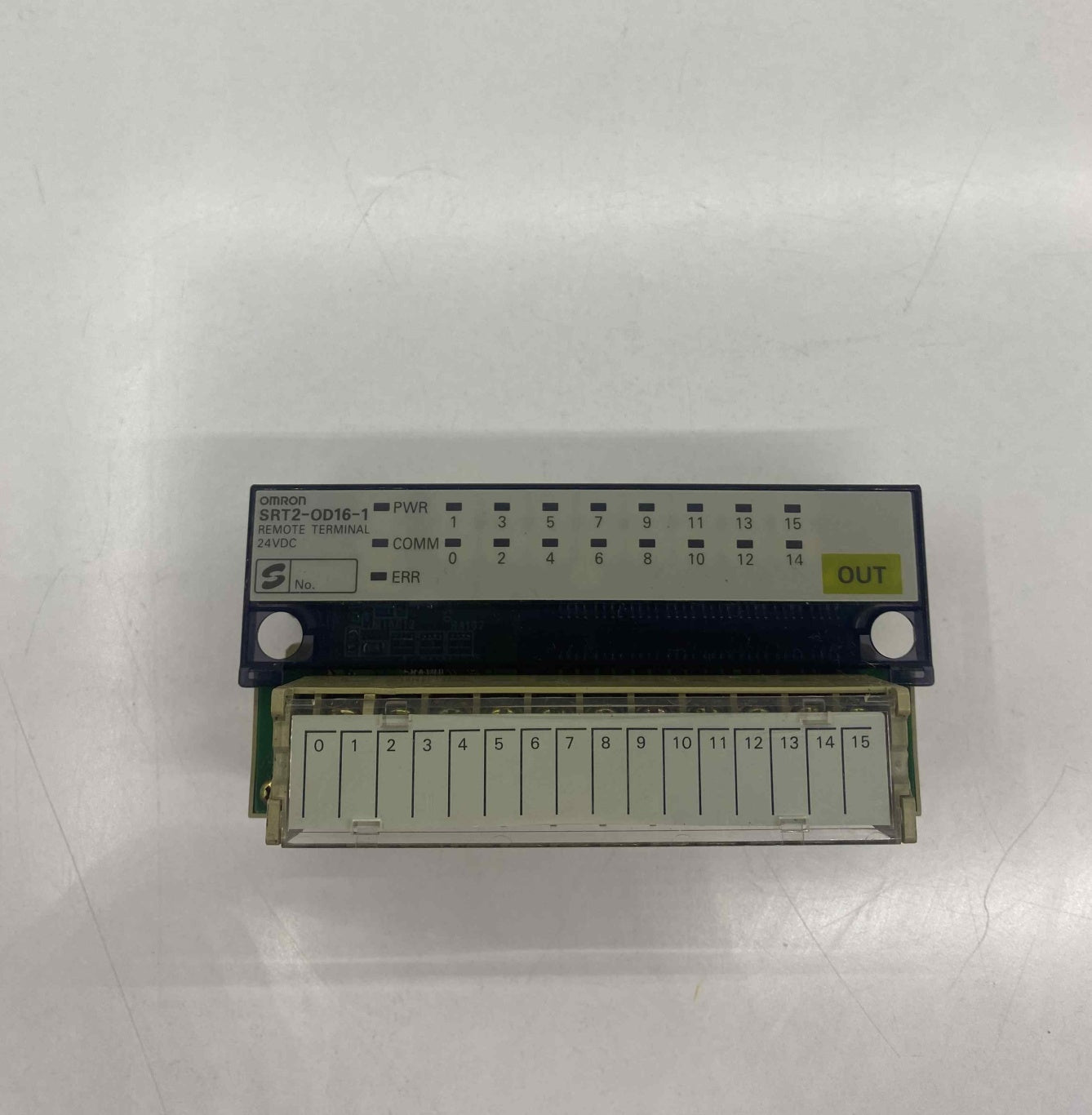 OMRON SRT2-OD16-1 MODÜL