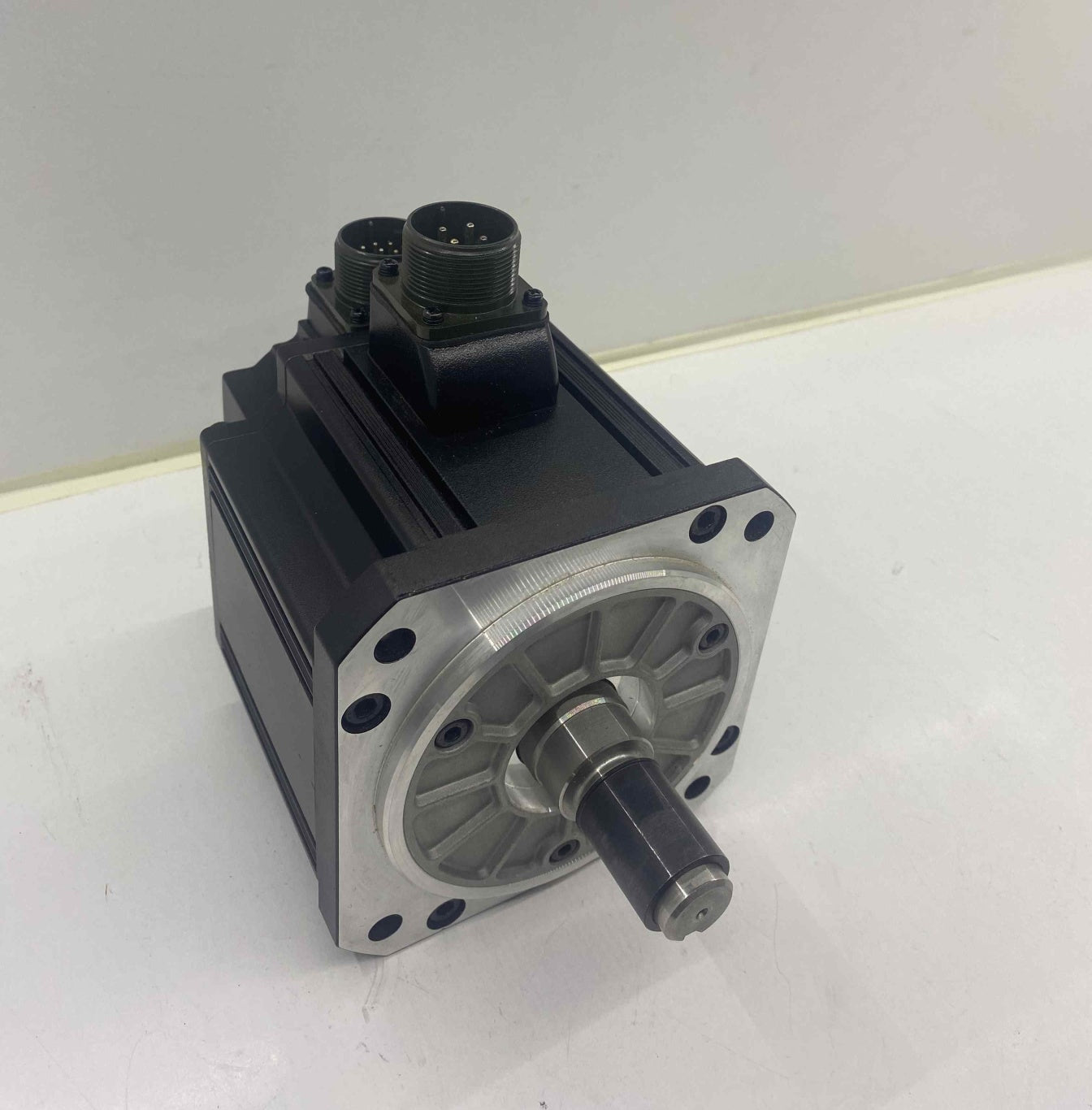 LS APM-FEP15AMK SERVO MOTOR