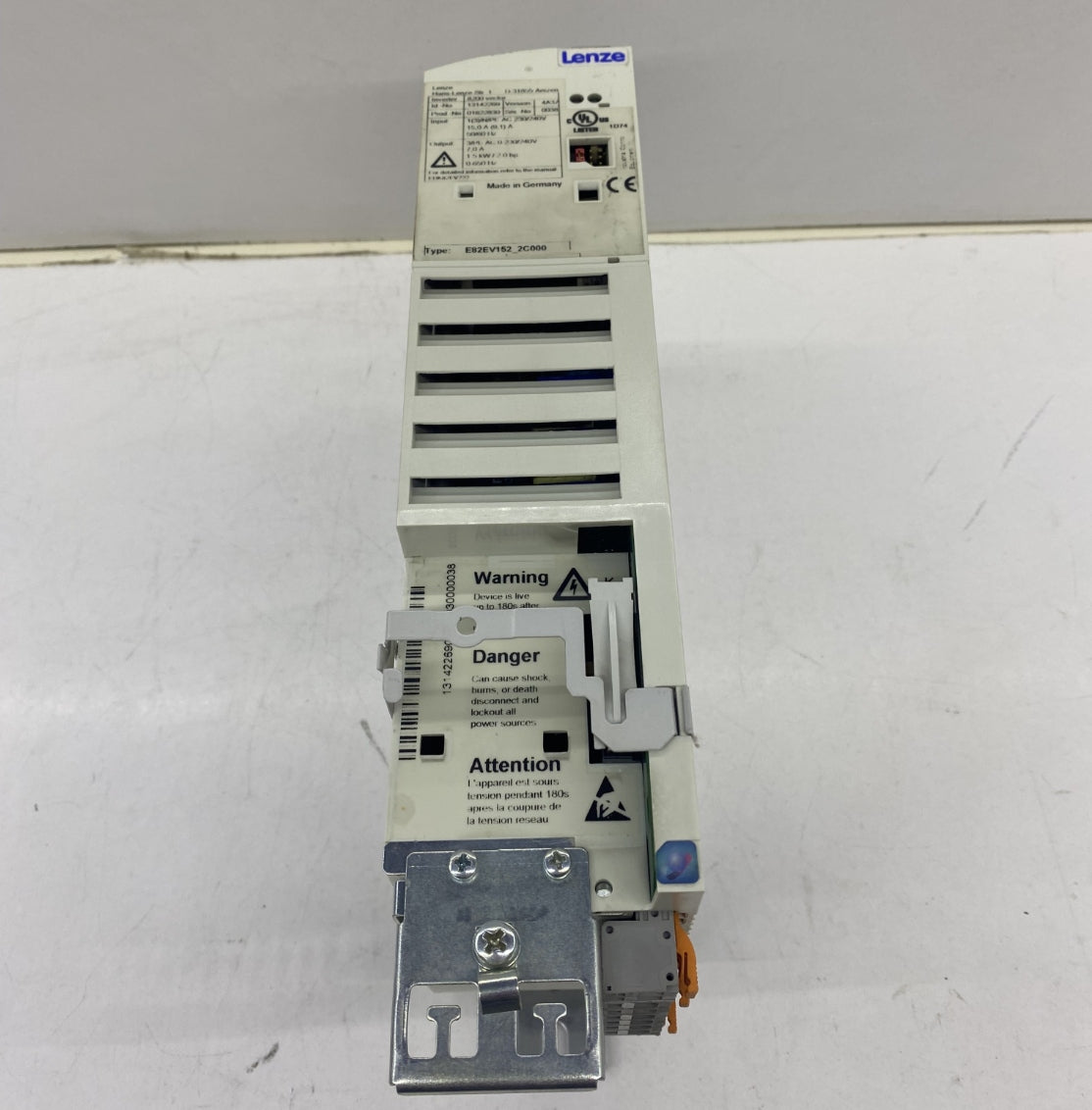 LENZE E82EV152-2C000 SERVO SÜRÜCÜ