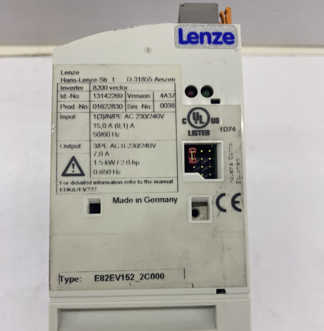 LENZE E82EV152-2C000 SERVO SÜRÜCÜ