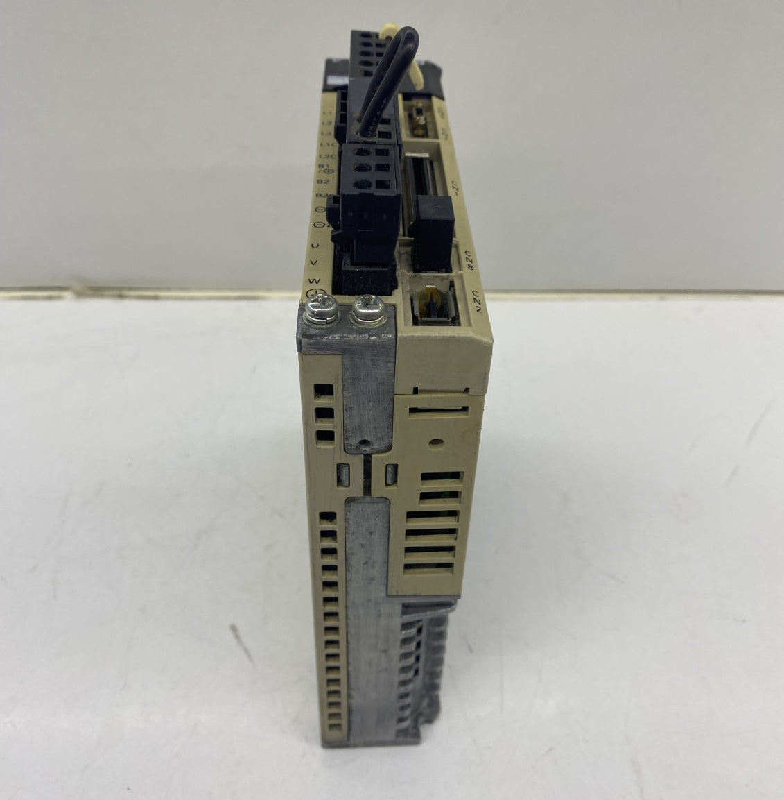 YASKAWA SGDV-2R8A01A002000 SERVO SÜRÜCÜ