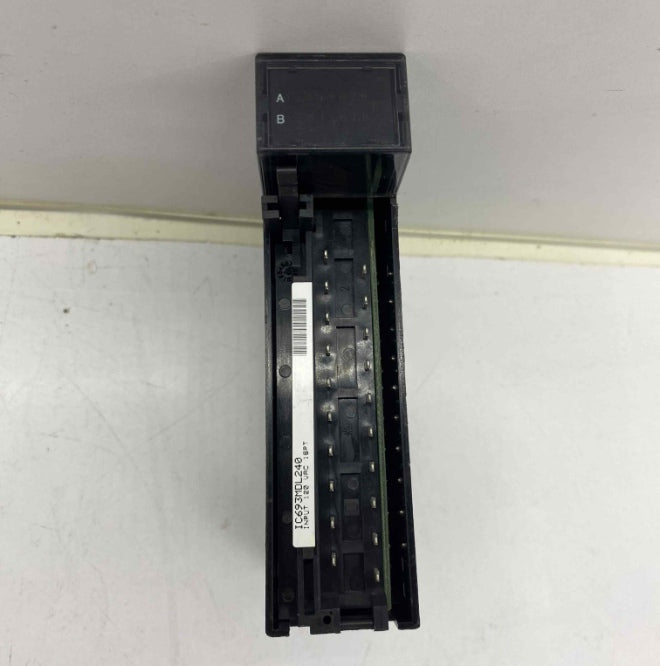 GE FANUC IC693MDL240G PLC